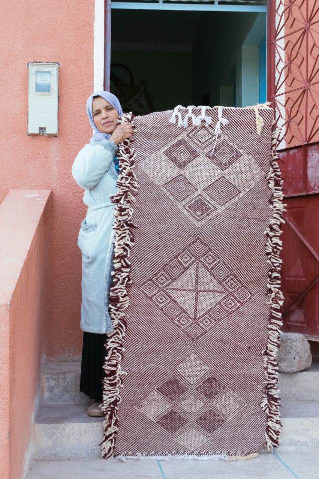 kilim bordowy marokański